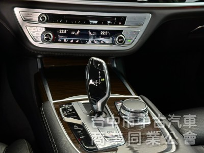 2016．BMW．730d．黑色