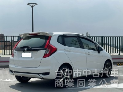 2017．Honda．FIT．白色