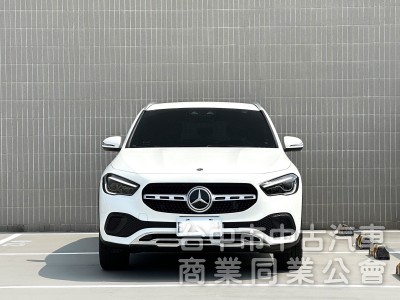 2021．Benz．GLA180．白色