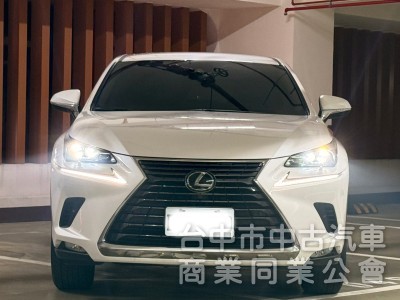 2019．Lexus．Nx300．白色