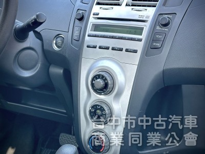 2006．Toyota．Yaris．灰色