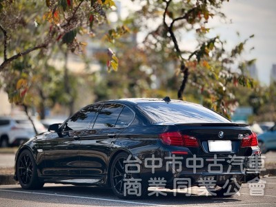 2012．BMW．528i．黑色