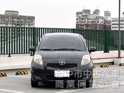 2012．Toyota．Yaris．黑色