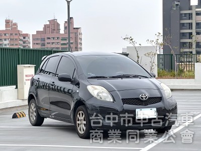 2012．Toyota．Yaris．黑色