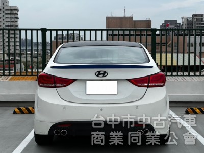2013．Hyundai．Elantra