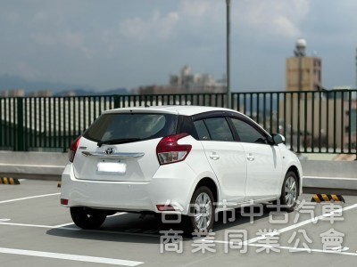 2015・TOYOTA・YARIS