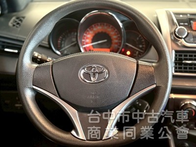 2015・TOYOTA・YARIS