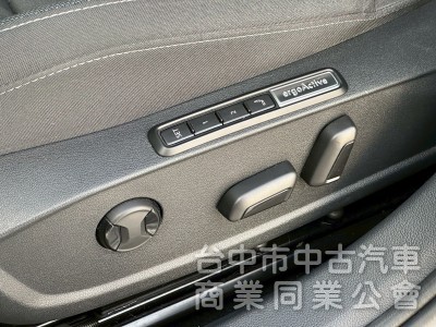 2023 Golf Variant 里程4.5萬