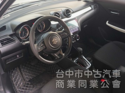 原廠鈑件 里程3萬多公里 Keyless免匙系統 立約擔保里程及車況 可全額貸