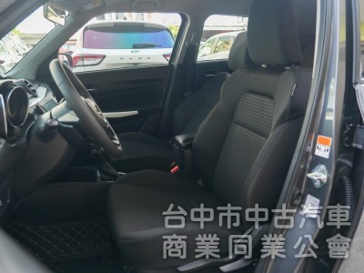原廠鈑件 里程3萬多公里 Keyless免匙系統 立約擔保里程及車況 可全額貸