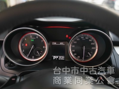 原廠鈑件 里程3萬多公里 Keyless免匙系統 立約擔保里程及車況 可全額貸