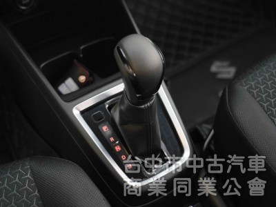 原廠鈑件 里程3萬多公里 Keyless免匙系統 立約擔保里程及車況 可全額貸