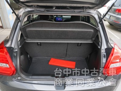原廠鈑件 里程3萬多公里 Keyless免匙系統 立約擔保里程及車況 可全額貸