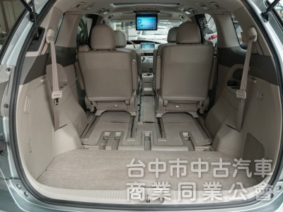 一手車里程保證 只跑8萬多公里 電動尾門雙電動滑門 全新安卓機(前後)螢幕
