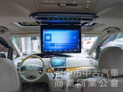 一手車里程保證 只跑8萬多公里 電動尾門雙電動滑門 全新安卓機(前後)螢幕
