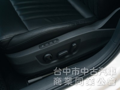 Superb Combi 全景天窗 HID氙氣頭燈 MIB多媒體資訊娛樂系統 可全額貸款