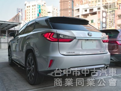 RX 200t  旗艦版 全景天窗 原廠鈑件 環景影像系統 ACC主動跟車系統 可全額貸款