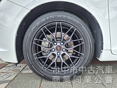 2016豐田SIENNA 七人座豪華休旅車 電動滑門 電動座椅 大螢幕 定速..挑戰全台最優惠價格