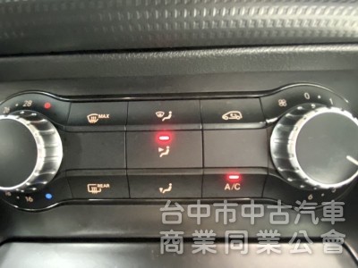 2015年式 M-Benz  A180 1.6  小鋼砲 一手女用車 渦輪引擎 電動座椅 恆溫 入手歐系五門小車最佳首選