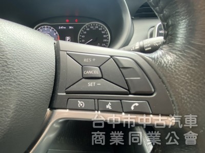 2019年 Nissan KICKS 1.5 豪華版 原鈑件認證車 僅跑2萬公里 I-Key  恆溫 熱門跨界小休旅首選