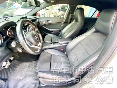 2017年 M-Benz A180 1.6 AMG LINE 總代理 原鈑件 僅跑5萬公里好開好操控 便宜入手賓士小鋼砲