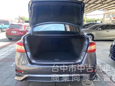 2017年 Nissan Sentra Aero 1.8 傳奇版 原鈑件 定速 倒車顯影 舒適 帥氣 好駕馭 妥善率高 