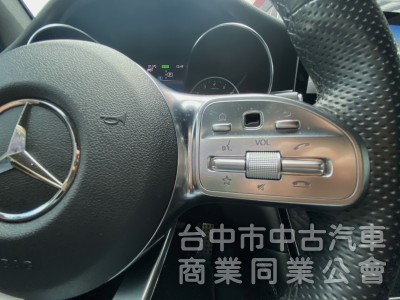 2021年式 M-BENZ GLC300 AMG 4MATIC 2.0 總代理 輕油電 僅跑5萬公里 最暢銷德系休旅車