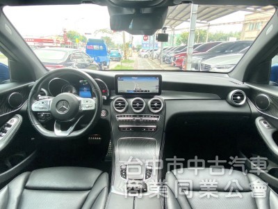 2021年式 M-BENZ GLC300 AMG 4MATIC 2.0 總代理 輕油電 僅跑5萬公里 最暢銷德系休旅車