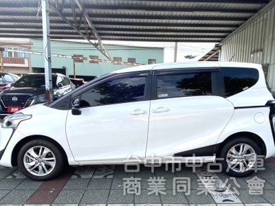 2022年 TOYOTA SIENTA 1.8 七人座 豪華+版 只跑1萬公里 雙電滑門 影音精裝升級 原廠保固中