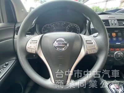 2022年 Nissan TIIDA 5D 1.6 J版 原鈑件 僅跑1.2萬公里 LED頭燈 環景影像 都會型時尚小車