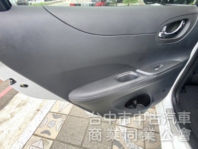 2022年 Nissan TIIDA 5D 1.6 J版 原鈑件 僅跑1.2萬公里 LED頭燈 環景影像 都會型時尚小車