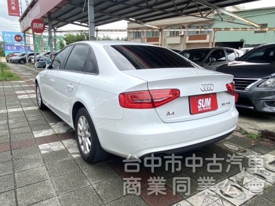 2015年式 AUDI  A4  25 TFSI  Urban 原鈑件 恆溫 電動座椅 HID頭燈 紳士的品味 稀有釋出