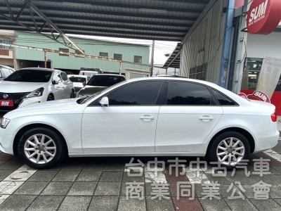 2015年式 AUDI  A4  25 TFSI  Urban 原鈑件 恆溫 電動座椅 HID頭燈 紳士的品味 稀有釋出