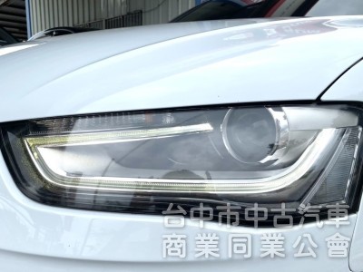 2015年式 AUDI  A4  25 TFSI  Urban 原鈑件 恆溫 電動座椅 HID頭燈 紳士的品味 稀有釋出