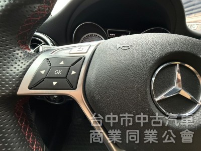 2015年式 M-BENZ 總代理 AMG GLA200 1.6 車況優 僅跑2萬公里 雙電動椅 電尾門 賓士跨界小休旅