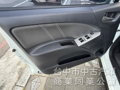 2015年 Mitsubishi Colt Plus 1.5 尊榮型 原鈑件 I-Key 恆溫空調 小型休旅時尚都會小車