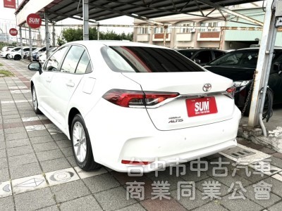 2019年 TOYOTA  Altis  1.8  豪華版 選配原廠影音 ACC 恆溫 定速 妥善率高 好入手的國民神車