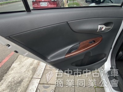 2010年 TOYOTA  Altis 1.8  E版 小改款 僅跑8萬公里 恆溫 定速 倒車顯影 妥善率極高的國民房車