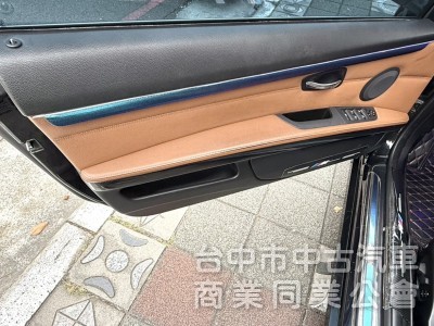 010年 BMW  335i Convertible 雙門硬頂敞篷轎跑 大馬力 市場稀有車種 魅力十足 開出去就是帥