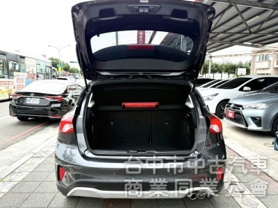 2021年 FORD  Focus  Active 任性版 原鈑件 僅跑3萬公里 ACC  B&O音響 超保值 時尚小車