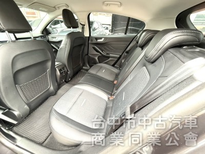 2021年 FORD  Focus  Active 任性版 原鈑件 僅跑3萬公里 ACC  B&O音響 超保值 時尚小車