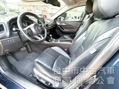 2019年 Mazda 3 5D 2.0 尊榮安全版 原鈑件 ACC跟車 恆溫 電動座椅 魂動美型設計 年輕人的愛款