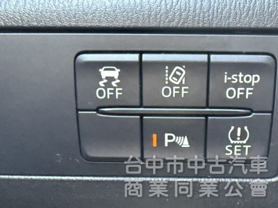 2019年 Mazda 3 5D 2.0 尊榮安全版 原鈑件 ACC跟車 恆溫 電動座椅 魂動美型設計 年輕人的愛款