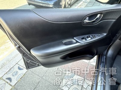 2018年 Nissan TIIDA 5D 1.6 豪華版 原鈑件 影音藍芽 盲點偵測 數位電視 省油省稅 小車大空間