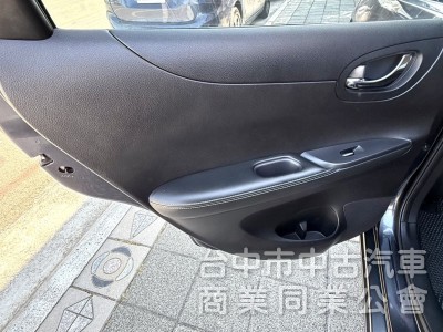 2018年 Nissan TIIDA 5D 1.6 豪華版 原鈑件 影音藍芽 盲點偵測 數位電視 省油省稅 小車大空間