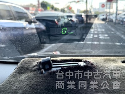 2018年 Nissan TIIDA 5D 1.6 豪華版 原鈑件 影音藍芽 盲點偵測 數位電視 省油省稅 小車大空間