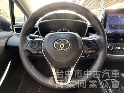 2021年式 TOYOTA Altis 1.8 豪華版 選配原廠影音 ACC跟車 定速 恆溫 代步首選 平價國民神車