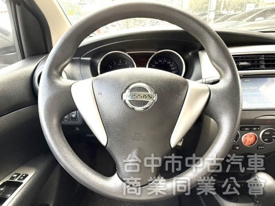 2014年 NISSAN Livina 1.6 豪華版 原鈑件 認證車 僅跑3萬公里 恆溫  好開好養好代步 優質小休旅