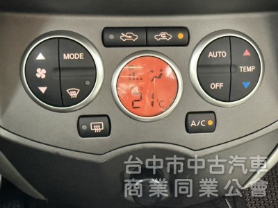 2014年 NISSAN Livina 1.6 豪華版 原鈑件 認證車 僅跑3萬公里 恆溫  好開好養好代步 優質小休旅