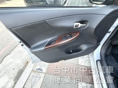 2011年 TOYOTA  Altis  1.8  E版 一手車 原鈑件 恆溫 定速 超美車況 好保養 通勤代步最佳選擇